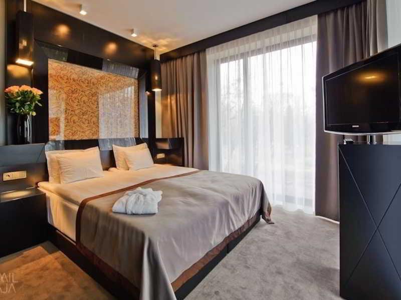 ורוצלב Platinum Palace Boutique Hotel & Spa חדר תמונה A room at the hotel