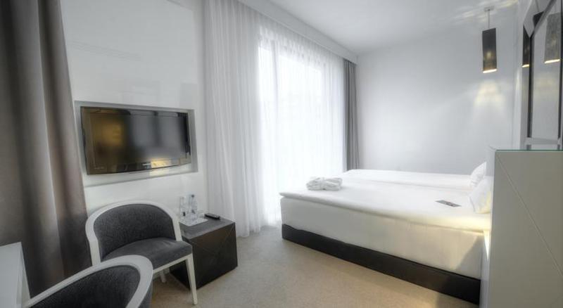 ורוצלב Platinum Palace Boutique Hotel & Spa מראה חיצוני תמונה A room at the hotel