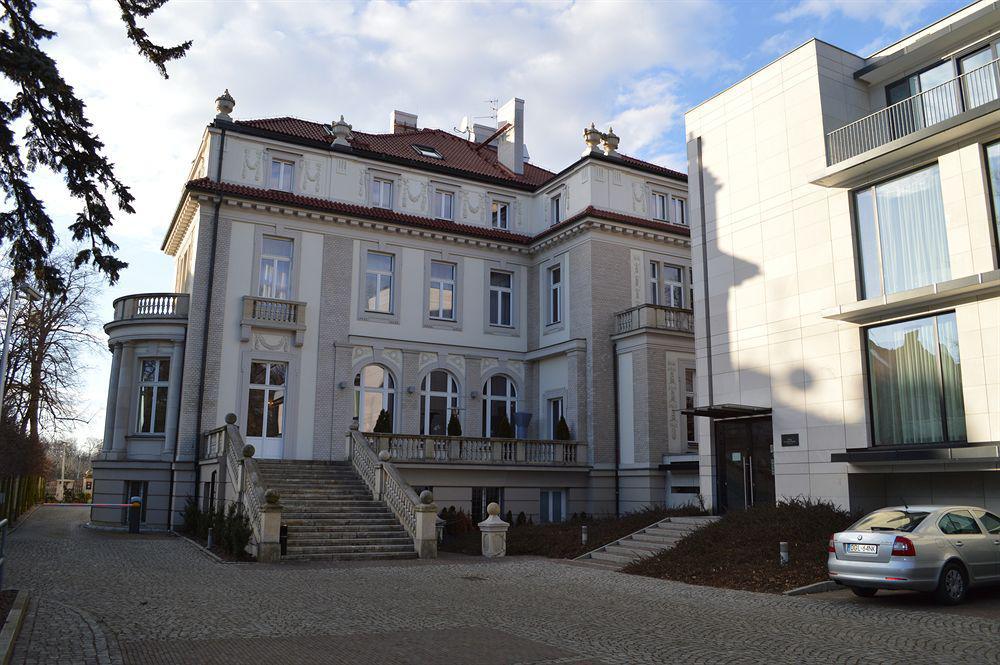 ורוצלב Platinum Palace Boutique Hotel & Spa מראה חיצוני תמונה The former residence of the German ambassador in Warsaw, now the seat of the Polish Academy of Sciences